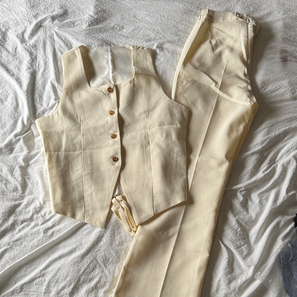 Chic Women's Linen Summer Set